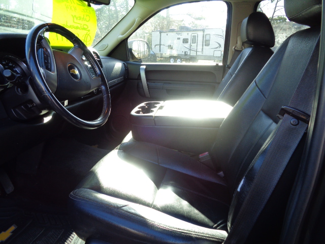 2011 CHEVROLET SILVERADO CREW CAB  LTZ-Z71 4X4
